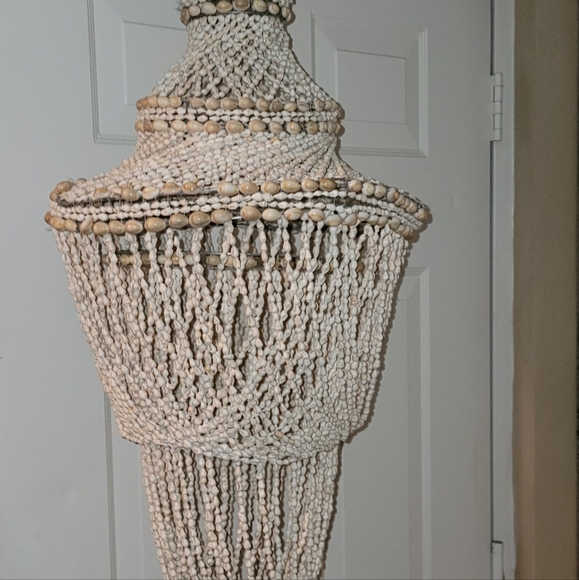 BEAUTIFUL VINTAGE HANDMADE SEASHELL CHANDELIER LAMP SHADE 33" TALL COLLECTABLE - Picture 5 of 5